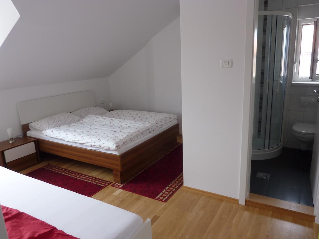 Rooms & Apartment Mira G. Postojna Zimmer foto